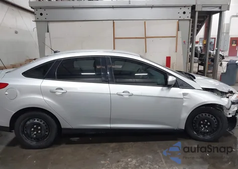 2012 Ford Focus Se из США, поврежденный, VIN 1FAHP3F24CL207623